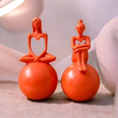 Abstract Couple Resin Showpiece Set (Black & White) | Modern Romantic Love Figurines on Sphere Base | Luxury Home Decor Statue for Living Room, Bedroom, Office Table | Anniversary & Wedding Gift